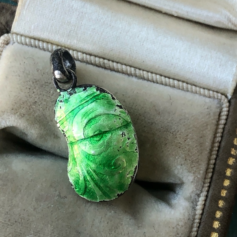 Victorian enameled lucky bean charm. - Picture 2 of 6